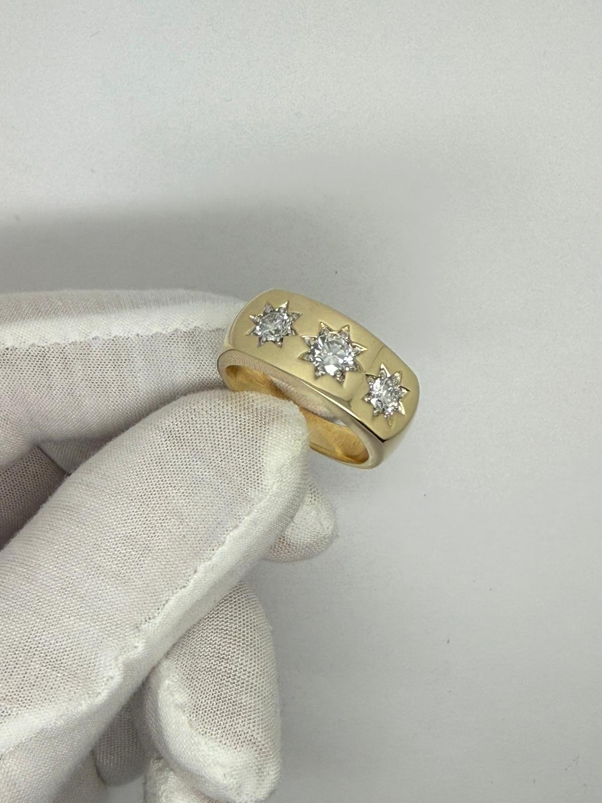 9ct Yellow Gold Gents Three Stone Diamond Gypsy Ring 1.09ct