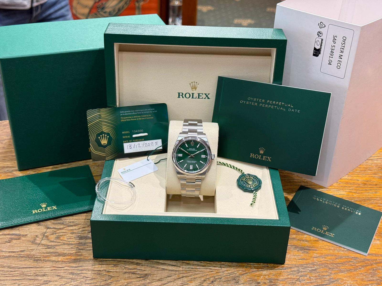Rolex Oyster Perpetual 41mm Stainless Steel Green Dial 2025 UNWORN