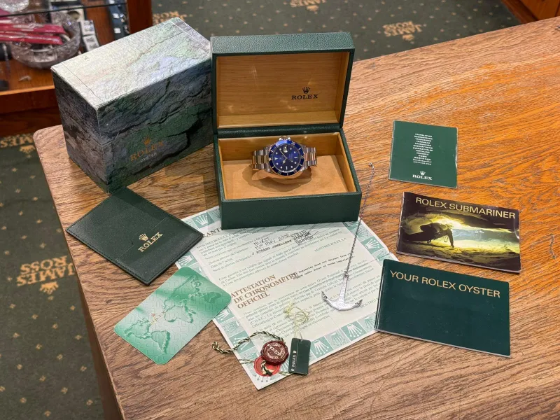 Rolex Submariner Date Bluesy 40mm Stainless Steel & 18ct Yellow Gold 16613 2002 Full Collectors Set