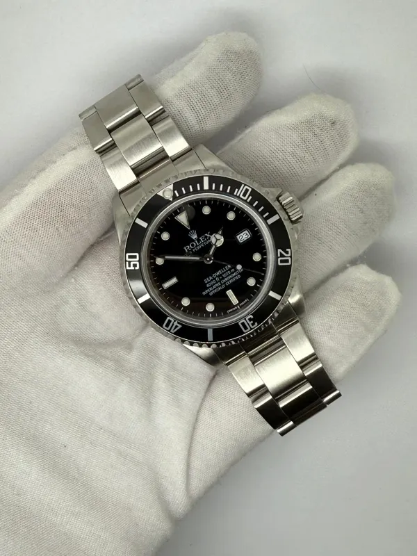 Rolex Sea-Dweller 40mm Stainless Steel Oyster Bracelet Reference 16600 2000