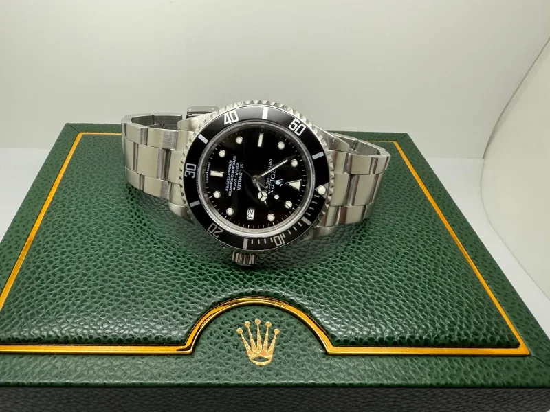 Rolex Sea-Dweller 40mm Stainless Steel Oyster Bracelet Reference 16600 2000