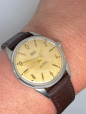 Smiths Everest 35mm Stainless Steel 19 Jewels Reference 0104 Early 1960s