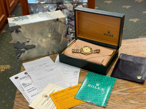 Rolex Oyster Perpetual Datejust Ladies 26mm 18ct Yellow Gold Champagne Dial 6917 1981