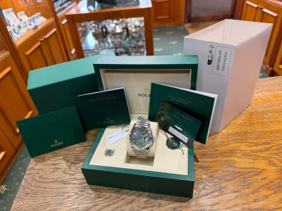 Rolex Oyster Perpetual Sky-Dweller 42mm Oystersteel & 18ct White Gold Green Dial Jubilee Bracelet 336934 2025 UNWORN