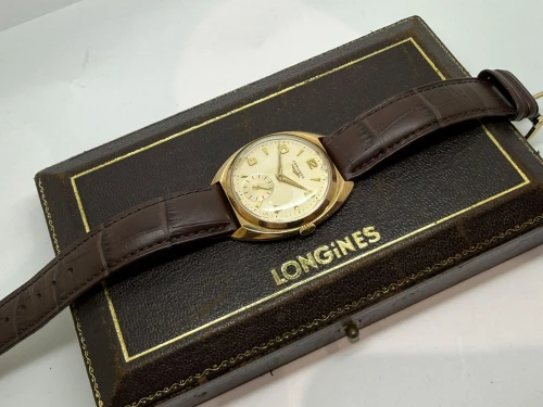 Longines Manual Wind 34mm Solid 9ct Gold Sub Seconds 1958