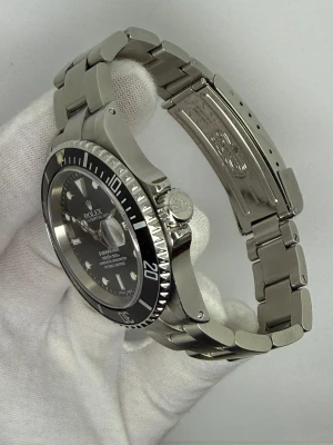 Rolex Submariner Date 40mm Stainless Steel Black Dial & Bezel 16610 2002