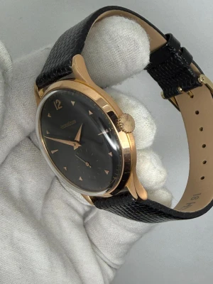 Jaeger-LeCoultre Jumbo Manual Wind 37mm 18ct Rose Gold Black Dial JLC 449 1940s/1950s