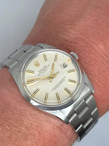 Rolex Oyster Perpetual Date 34mm Stainless Steel Silver Dial 15000 1981