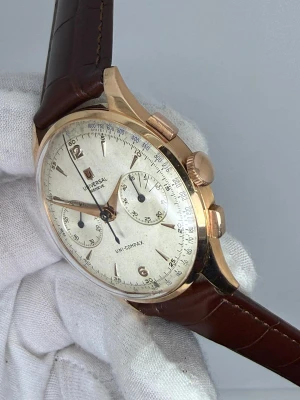 Universal Geneve Uni Compax Chronograph 37.5mm 18ct Rose Gold Original Dial 124116 1940s