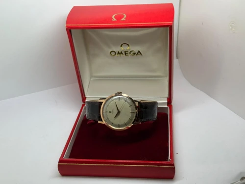 Omega Automatic 35mm 18ct Rose Gold Champagne Dial Calibre 501 2898 SC 1957