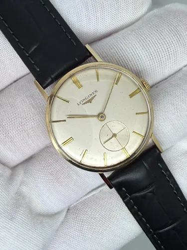 Longines Manual Wind 32mm Solid 9ct Gold Sub Seconds 1965