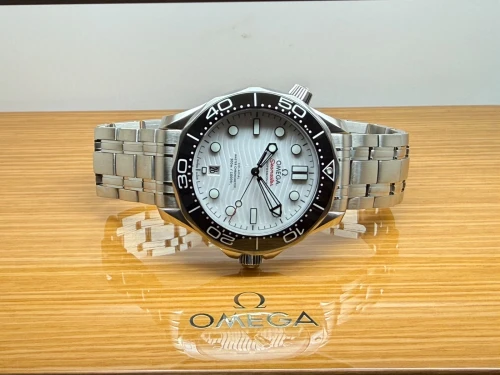 Omega Seamaster Diver 300M 42mm Stainless Steel Polar White Dial 210.30.42.20.04.001 Circa 2020–2022