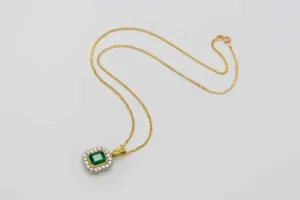 18ct Yellow Gold Emerald & Diamond Necklace 4.12ct & 1.08ct