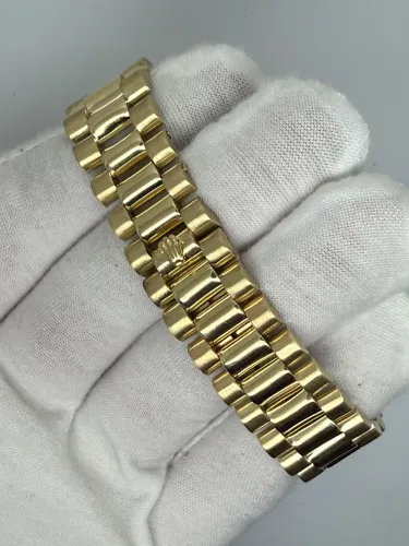 Rolex Oyster Perpetual Day-Date President 36mm 18ct Yellow Gold Silver Pie-Pan Dial 1803 1972