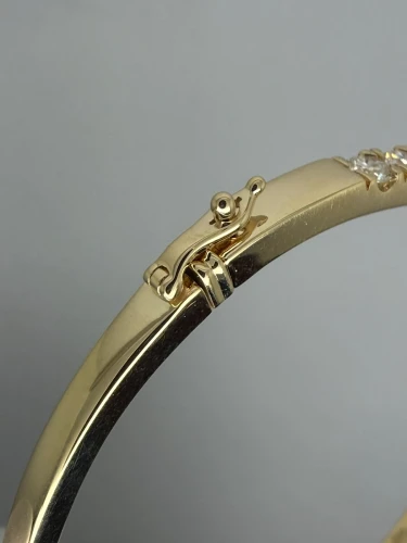 9ct Gold Natural Diamond Bangle 3.25ct 13.2g