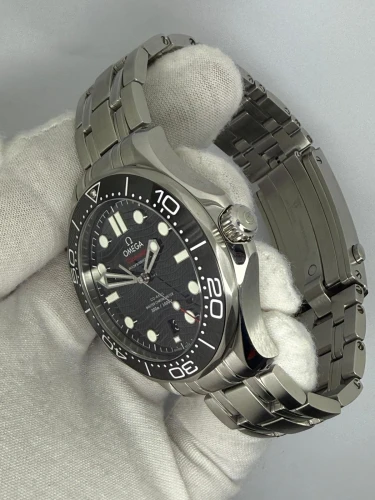 Omega Seamaster Diver 300M 42mm Stainless Steel Black Dial 210.30.42.20.01.001