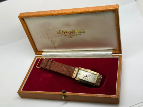 Longines Art Deco Tank Vintage Wristwatch 42 x 20mm Solid 14ct Yellow Gold 1944