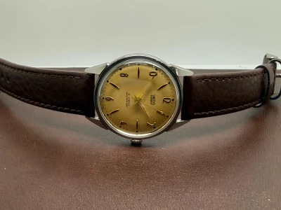 Smiths Everest 35mm Stainless Steel 19 Jewels Reference 0104 Early 1960s