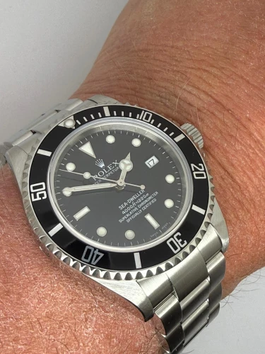 Rolex Sea-Dweller 4000 40mm Stainless Steel 16600 2006 Full Collectors Set
