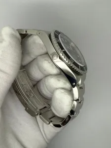 Rolex Sea-Dweller 40mm Stainless Steel Oyster Bracelet Reference 16600 2000