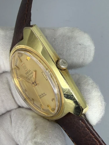 Omega Genève Electronic f300 Hz 38mm Gold-Plated Champagne Dial 198.030 1972