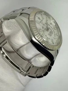 Rolex Oyster Perpetual Sky-Dweller 42mm Oystersteel & 18ct White Gold 326934 2020