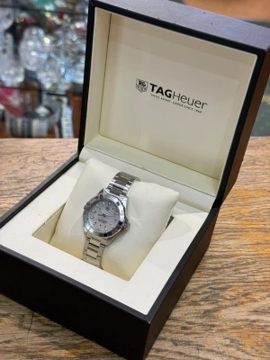 TAG Heuer Aquaracer Quartz Ladies 32mm Stainless Steel Mother of Pearl Dial WAY1312 2016