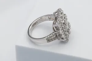 9ct White Gold Brilliant & Baguette Cut Diamond Ring – 2.15ct H/SI