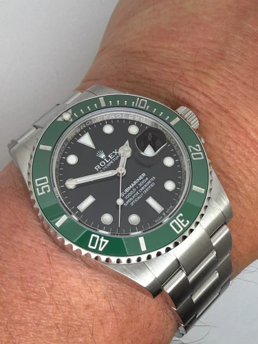 Rolex Submariner Date Starbucks 41mm Stainless Steel Green Bezel 126610LV 2021 UNWORN
