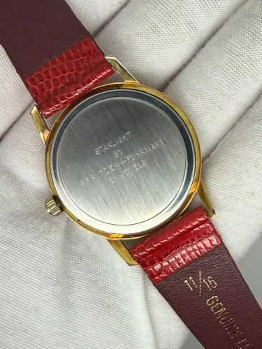 Starlight by Spritzer + Fuhrmann Novelty Watch 21 Jewel Manual Wind Red Lizard Strap Late 1950s / Early 1960s