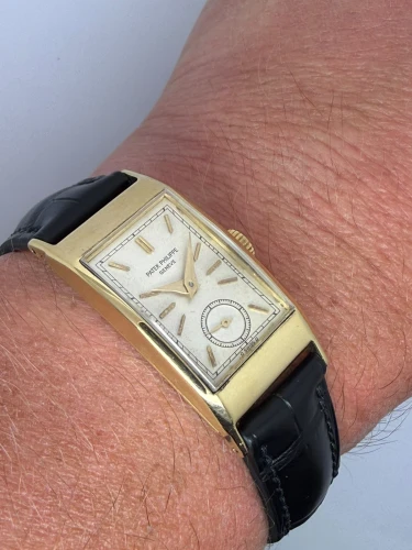Patek Philippe Tegolino 22 x 41mm 18ct Yellow Gold 425 1944