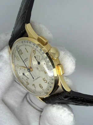 Universal Geneve Uni Compax Chronograph 35mm 18ct Yellow Gold Original Dial 12445 1940s