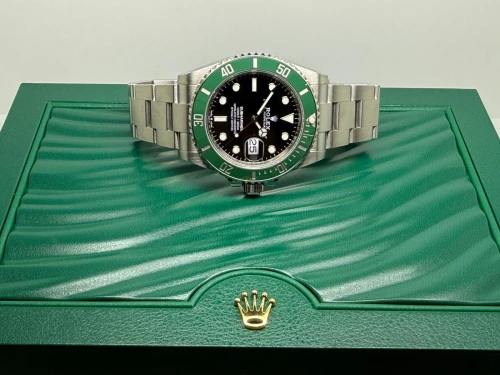Rolex Submariner Date Starbucks 41mm Stainless Steel Green Bezel 126610LV 2021 UNWORN