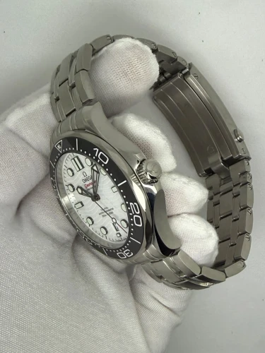 Omega Seamaster Diver 300M 42mm Stainless Steel Polar White Dial 210.30.42.20.04.001 Circa 2020–2022