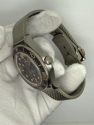 Omega Seamaster Diver 300M James Bond No Time To Die 42mm Titanium Black Dial 210.90.42.20.01.001 2021