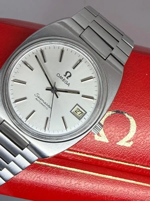 Omega Seamaster Automatic 35mm Stainless Steel Silver Dial 166.0206 1977