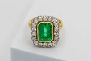 18ct Yellow Gold Diamond & Emerald Ladies Ring 1.08ct & 3.00ct