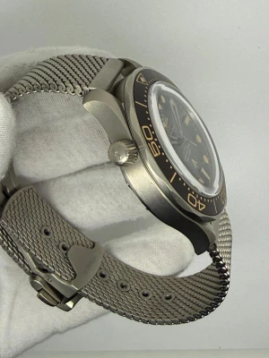 Omega Seamaster Diver 300M James Bond No Time To Die 42mm Titanium Black Dial 210.90.42.20.01.001 2021