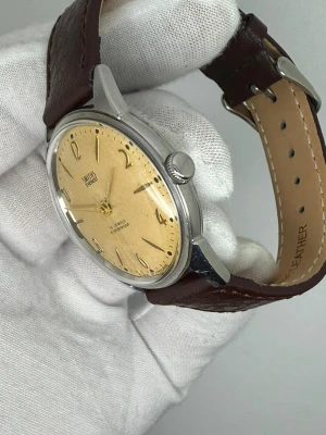 Smiths Everest 35mm Stainless Steel 19 Jewels Reference 0104 Early 1960s