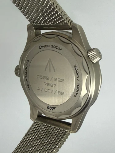 Omega Seamaster Diver 300M James Bond 007 No Time To Die 42mm Titanium 210.90.42.20.01.001 2022