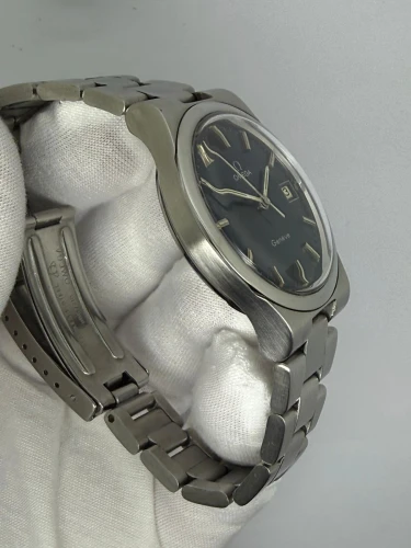 Omega Genève Manual Wind 36mm Stainless Steel Blue Dial 136.0103 1977