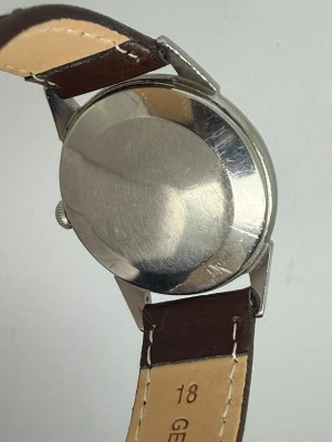 Smiths Everest 35mm Stainless Steel 19 Jewels Reference 0104 Early 1960s