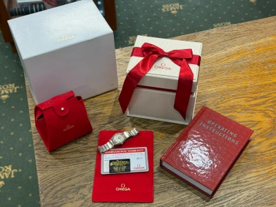 Omega Constellation Ladies 25.5mm Stainless Steel & 18ct Yellow Gold Diamond Bezel Mother of Pearl Dial 1377.70.00 1996