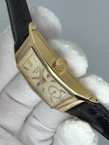 Patek Philippe Tegolino 22 x 41mm 18ct Yellow Gold 425 1944