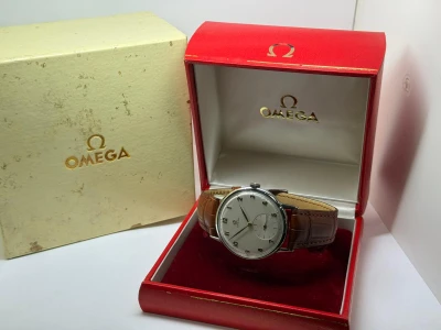 Omega Jumbo Manual Wind 37x44mm Stainless Steel Silver Dial 2272 1952